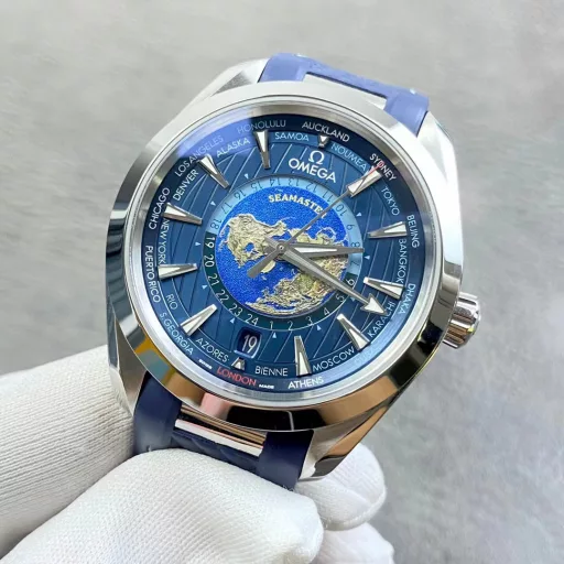 Omega Seamaster 43MM Aqua Terra World Time Watch, Tape Model! A world time watch that you can wear to travel around the world, laser-ablated blue ocean, relief outline of land, 24-hour hesalite crystal ring. The vast world is at your fingertips, and you can start your global journey in a small space! Produced by vs