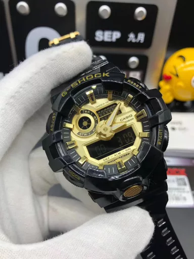 GA-400 hand-raise light Casio G-SHOCK--classic shockproof dial design👍In stock and shipped immediately, 45-degree automatic hand-raise light function with strong visual impact🙈LCD liquid crystal display💡Stopwatch speed function accurate to 1/1000 second⌛Shockproof📣Anti-magnetic💥200 meters waterproof🏊48 city time📲Countdown⏳Alarm clock⏰Fully automatic calendar and other powerful functions