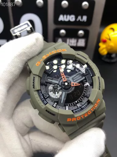 GA-110 Hand-raise Light Casio G-SHOCK--Classic shockproof dial design👍In stock and shipped immediately, 45-degree automatic hand-raise light function with strong visual impact🙈LCD liquid crystal display💡Stopwatch speed function accurate to 1/1000 second⌛Shockproof📣Anti-magnetic💥200 meters waterproof🏊48 city time📲Countdown⏳Alarm clock⏰Fully automatic calendar and other powerful functions