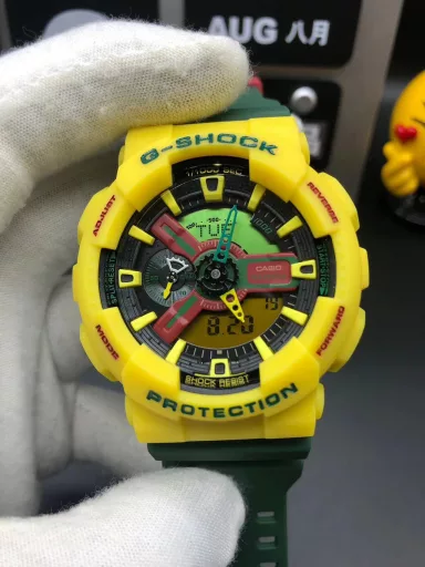 GA-110 Hand-raise Light Casio G-SHOCK--Classic shockproof dial design👍In stock and shipped immediately, 45-degree automatic hand-raise light function with strong visual impact🙈LCD liquid crystal display💡Stopwatch speed function accurate to 1/1000 second⌛Shockproof📣Anti-magnetic💥200 meters waterproof🏊48 city time📲Countdown⏳Alarm clock⏰Fully automatic calendar and other powerful functions