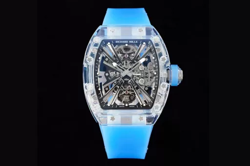 RM Factory reproduces the extraordinary sports quality of Richard MillerAchieving the integration of material innovation and watch architecture, launching a generation of legendary RM12-01 Tourbillon Sapphire Transparent Edition[Case] ​​A fully transparent case is created by combining sapphire crystal to form a technically coherent and visually inseparable whole.The integrated base plate and case are integrated into one, inspired by the chassis of a racing car, which enhances rigidity and impact resistance.[Dial] The lines are inspired by the structural form of architectural design, and the tubular inclined configuration provides optimal rigidity and torsional rigidity, with excellent resistance to thermal changes and corrosive elements. The base plate supports a grade 5 titanium bridge, which is highly original in terms of three-dimensional structure. This outstanding architectural style can withstand accelerations of more than 5,000 Gs.[Movement] The Swiss standard custom-made tourbillon movement proudly displays the ultimate hand-made refinement of the movement through the sapphire crystal. The playful combination of polished pivots, satin polishing, circular surface treatment and high polishing presents a stunning visual effect. RM has broken through the technical barriers and achieved this masterpiece with a transparent movement, bringing a bright and moving appearance to the RM12-01.