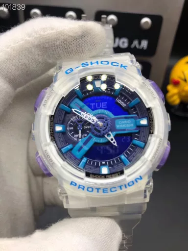 GA-110 Hand-raise Light Casio G-SHOCK--Classic shockproof dial design👍In stock and shipped immediately, 45-degree automatic hand-raise light function with strong visual impact🙈LCD liquid crystal display💡Stopwatch speed function accurate to 1/1000 second⌛Shockproof📣Anti-magnetic💥200 meters waterproof🏊48 city time📲Countdown⏳Alarm clock⏰Fully automatic calendar and other powerful functions