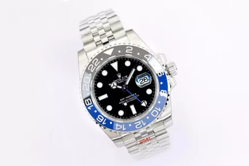 EW's most powerful Rolex Oyster Perpetual GMT-Master 40 series① Exclusively customized 3186 movement, can adjust the hour hand, can adjust the calendar by the hour hand, restore all the original functions, stable and reliable quality;② Bezel: high-tech integrated ceramic outer bezel, with platinum font; (upgraded red and blue bezel, the color is almost the same as the original)③ Case: the size and thickness are the same as the original, the thickness is only 12.5;④ Lettering: top Swiss ice blue luminous, polished letter nails, color matching;⑤ Glass: sapphire glass with 2.5 times magnifying glass effect, transparent glass;⑥ Steel strap: 904 stainless steel strap, each strap fits perfectly with the lugs, giving the wrist the highest comfort;EW products must be fine products, and every extreme detail is the sincerity of the EW factory's ingenuity development;