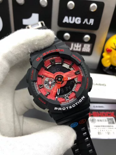 GA-110 Hand-raise Light Casio G-SHOCK--Classic shockproof dial design👍In stock and shipped immediately, 45-degree automatic hand-raise light function with strong visual impact🙈LCD liquid crystal display💡Stopwatch speed function accurate to 1/1000 second⌛Shockproof📣Anti-magnetic💥200 meters waterproof🏊48 city time📲Countdown⏳Alarm clock⏰Fully automatic calendar and other powerful functions