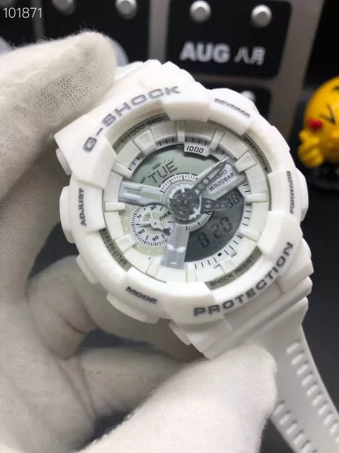 GA-110 Hand-raise Light Casio G-SHOCK--Classic shockproof dial design👍In stock and shipped immediately, 45-degree automatic hand-raise light function with strong visual impact🙈LCD liquid crystal display💡Stopwatch speed function accurate to 1/1000 second⌛Shockproof📣Anti-magnetic💥200 meters waterproof🏊48 city time📲Countdown⏳Alarm clock⏰Fully automatic calendar and other powerful functions