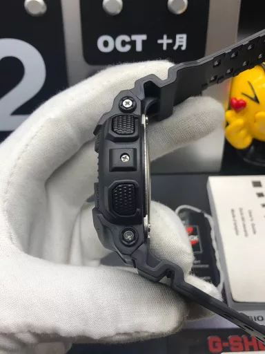 GA-110 Hand-raise Light Casio G-SHOCK--Classic shockproof dial design👍In stock and shipped immediately, 45-degree automatic hand-raise light function with strong visual impact🙈LCD liquid crystal display💡Stopwatch speed function accurate to 1/1000 second⌛Shockproof📣Anti-magnetic💥200 meters waterproof🏊48 city time📲Countdown⏳Alarm clock⏰Fully automatic calendar and other powerful functions