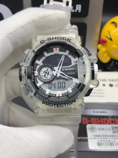 GA-400 hand-raise light Casio G-SHOCK--classic shockproof dial design👍In stock and shipped immediately, 45-degree automatic hand-raise light function with strong visual impact🙈LCD liquid crystal display💡Stopwatch speed function accurate to 1/1000 second⌛Shockproof📣Anti-magnetic💥200 meters waterproof🏊48 city time📲Countdown⏳Alarm clock⏰Fully automatic calendar and other powerful functions