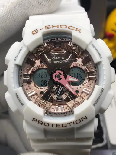 Hot selling GA-120 hand-raise light Casio G-SHOCK--classic shockproof dial design👍In stock and shipped immediately, 45-degree automatic hand-raise light function with strong visual impact🙈LCD liquid crystal display💡Stopwatch speed function accurate to 1/1000 second⌛Shockproof📣Anti-magnetic💥200 meters waterproof🏊48 city time📲Countdown⏳Alarm clock⏰Fully automatic calendar and other powerful functions