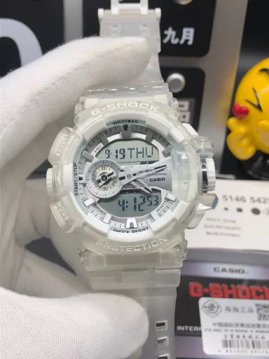 GA-400 hand-raise light Casio G-SHOCK--classic shockproof dial design👍In stock and shipped immediately, 45-degree automatic hand-raise light function with strong visual impact🙈LCD liquid crystal display💡Stopwatch speed function accurate to 1/1000 second⌛Shockproof📣Anti-magnetic💥200 meters waterproof🏊48 city time📲Countdown⏳Alarm clock⏰Fully automatic calendar and other powerful functions