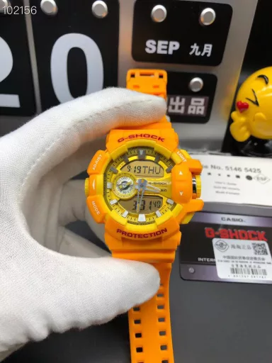 GA-400 hand-raise light Casio G-SHOCK--classic shockproof dial design👍In stock and shipped immediately, 45-degree automatic hand-raise light function with strong visual impact🙈LCD liquid crystal display💡Stopwatch speed function accurate to 1/1000 second⌛Shockproof📣Anti-magnetic💥200 meters waterproof🏊48 city time📲Countdown⏳Alarm clock⏰Fully automatic calendar and other powerful functions