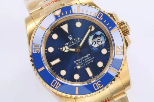 EW Rolex Submariner 41 series (original mold, size and thickness match the original)1⃣️Equipped with Rolex's new blue balance spring 3235 movement;2⃣️The same thickness as the original 12.5mm: watch diameter 41mm; ceramic bezel; sapphire crystal watch mirror;3⃣️Solid center axis; polished letter pins; top Swiss ice blue luminous, consistent with Rolex original luminous;4⃣️Highly transparent sapphire glass;5⃣️Top workmanship, each strap fits perfectly with the lugs, giving the highest comfort to the wrist;6⃣️18K gold ceramic letter bezel, durable and non-fading; (the manufacturer promises free replacement if it fades)Every extreme detail is the sincerity of EW factory's ingenuity!