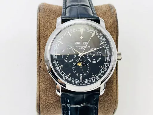 The highest version on the market, Vacheron Constantin Historical Masterpiece Series 3100V/000R_B422 Perpetual Calendar Multi-Function Watch!1⃣️Equipped with the same movement as the original, the balance wheel is exactly the same as the original, and all functions can be used normally.2⃣️Improved the curvature of the four corners of the case, the dial color curvature is more consistent, the 12 scales are polished more delicately, and the overall look is closer to the counter!3⃣️Paired with Italian cowhide to make the wrist more comfortable!TWS Factory boutique replica, please appreciate your appreciation