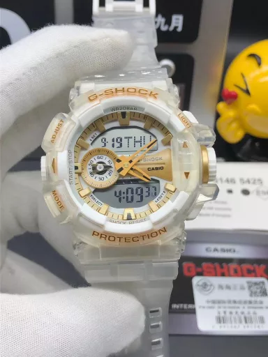 GA-400 hand-raise light Casio G-SHOCK--classic shockproof dial design👍In stock and shipped immediately, 45-degree automatic hand-raise light function with strong visual impact🙈LCD liquid crystal display💡Stopwatch speed function accurate to 1/1000 second⌛Shockproof📣Anti-magnetic💥200 meters waterproof🏊48 city time📲Countdown⏳Alarm clock⏰Fully automatic calendar and other powerful functions