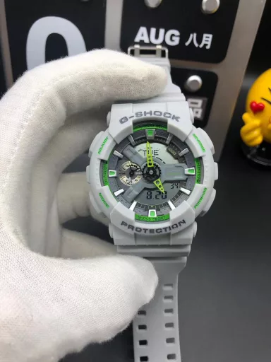 GA-110 Hand-raise Light Casio G-SHOCK--Classic shockproof dial design👍In stock and shipped immediately, 45-degree automatic hand-raise light function with strong visual impact🙈LCD liquid crystal display💡Stopwatch speed function accurate to 1/1000 second⌛Shockproof📣Anti-magnetic💥200 meters waterproof🏊48 city time📲Countdown⏳Alarm clock⏰Fully automatic calendar and other powerful functions
