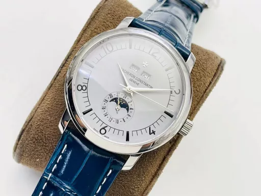 The highest version on the market, Vacheron Constantin Historical Masterpiece Series 3100V/000R_B422 Perpetual Calendar Multi-Function Watch!1⃣️Equipped with the same movement as the original, the balance wheel is exactly the same as the original, and all functions can be used normally.2⃣️Improved the curvature of the four corners of the case, the dial color curvature is more consistent, the 12 scales are polished more delicately, and the overall look is closer to the counter!3⃣️Paired with Italian cowhide to make the wrist more comfortable!TWS Factory boutique replica, please appreciate your appreciation