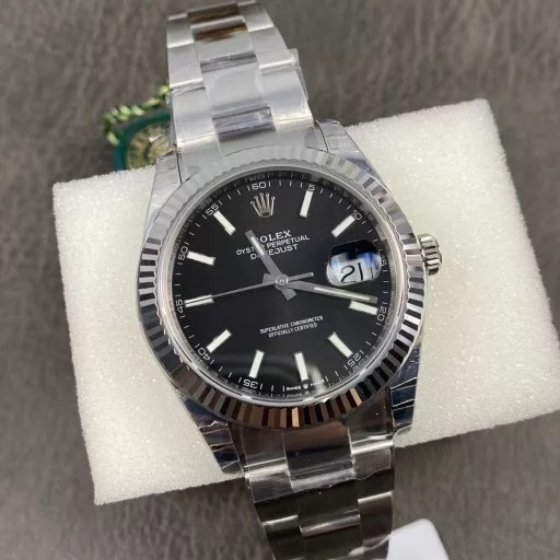 VS Rolex Datejust 41mm is equipped with 3235 movement, the quality is so stable that it can be truly once and for all.