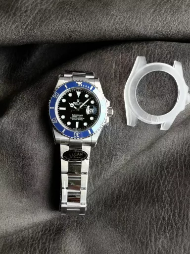 Rolex Greenwich II series m126710blnr-0003, 904 stainless steel case and bracelet, Inter Milan ceramic bezel, black dial, equipped with 3235 automatic mechanical movement, 40 mm.