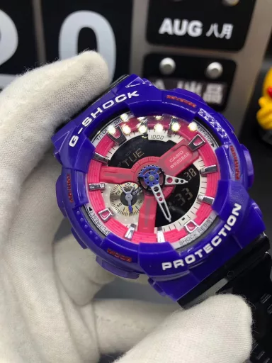 GA-110 Hand-raise Light Casio G-SHOCK--Classic shockproof dial design👍In stock and shipped immediately, 45-degree automatic hand-raise light function with strong visual impact🙈LCD liquid crystal display💡Stopwatch speed function accurate to 1/1000 second⌛Shockproof📣Anti-magnetic💥200 meters waterproof🏊48 city time📲Countdown⏳Alarm clock⏰Fully automatic calendar and other powerful functions