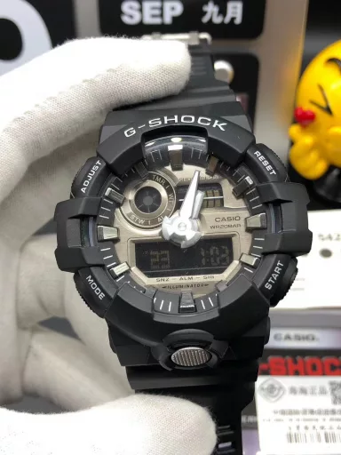 Hot selling GA-710 hand-raise light Casio G-SHOCK--classic shockproof dial design👍In stock and shipped immediately, 45-degree automatic hand-raise light function with strong visual impact🙈LCD liquid crystal display💡Stopwatch speed function accurate to 1/1000 second⌛Shockproof📣Anti-magnetic💥200 meters waterproof🏊48 city time📲Countdown⏳Alarm clock⏰Fully automatic calendar and other powerful functions