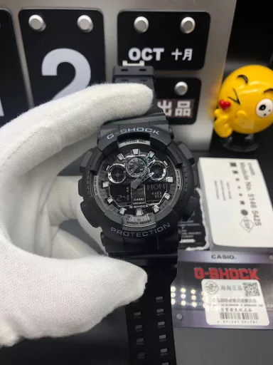 GA-110 Hand-raise Light Casio G-SHOCK--Classic shockproof dial design👍In stock and shipped immediately, 45-degree automatic hand-raise light function with strong visual impact🙈LCD liquid crystal display💡Stopwatch speed function accurate to 1/1000 second⌛Shockproof📣Anti-magnetic💥200 meters waterproof🏊48 city time📲Countdown⏳Alarm clock⏰Fully automatic calendar and other powerful functions