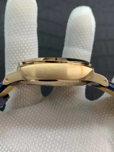 VS: 44MM 