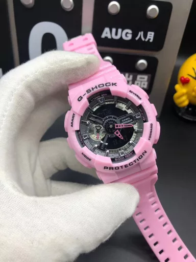 GA-110 Hand-raise Light Casio G-SHOCK--Classic shockproof dial design👍In stock and shipped immediately, 45-degree automatic hand-raise light function with strong visual impact🙈LCD liquid crystal display💡Stopwatch speed function accurate to 1/1000 second⌛Shockproof📣Anti-magnetic💥200 meters waterproof🏊48 city time📲Countdown⏳Alarm clock⏰Fully automatic calendar and other powerful functions