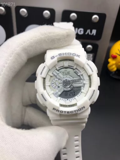 GA-110 Hand-raise Light Casio G-SHOCK--Classic shockproof dial design👍In stock and shipped immediately, 45-degree automatic hand-raise light function with strong visual impact🙈LCD liquid crystal display💡Stopwatch speed function accurate to 1/1000 second⌛Shockproof📣Anti-magnetic💥200 meters waterproof🏊48 city time📲Countdown⏳Alarm clock⏰Fully automatic calendar and other powerful functions