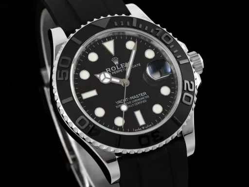 Super Factory's latest 18k gold-plated Yacht-Master, the highest version of the Yacht-Master 42MM series (Platinum Yacht, Gold Yacht) on the market. The counterweighted Yacht launched this time uses real materials. In order to maintain the original 11.8MM thickness, Super refused to thicken and weight the bottom cover, and used imported 904L stainless steel to create an integrated case. The whole body uses the real IP vacuum 18k (gold/platinum) gold-plated process, and comes with a certificate and an identification code. The color of gold and platinum is more consistent than any other mother-and-child factory in the market, and the appearance is truly color-free and material-free! The weight of the whole watch is 144 grams, saying goodbye to the fake era at first glance. The actual texture is far superior to any factory version on the market, and the heavy feeling is almost the same as the original!The configuration of Super is as follows:1️⃣The dial is made of enamel material, the correct color black paint surface, the font thickness, and the three-dimensional sense of the watch is restored; the pointer is polished with special craftsmanship, neat and sharp without burrs; the scale and pointer are imported Chromalight luminous (long-lasting blue light)!2️⃣The bidirectional rotating 60-minute scale outer ring is equipped with a matte black Cerachrom ceramic bezel, polished three-dimensional numbers and scales are synchronized with the watch, and the precision instrument adjusts the rotation damping of the bezel, 1:1 restores the texture of the watch!3️⃣The latest Super is equipped with high-performance rubber-coated elastic metal sheets. After many wearing experiences, the wearing effect is very comfortable; 1:1 folding Oyster safety buckle, the inside of the buckle can be pushed and pulled for fine adjustment, which is very convenient!4️⃣Equipped with an exclusive customized Cal.3235 paramagnetic blue hairspring movement, high-performance shock-absorbing device, and the power storage time is synchronized with the original!Super factory configures an NFC warranty card before leaving the factory: the code inside the case is unique to each watch and no code is repeated. Super is all about the ultimate and new heights!