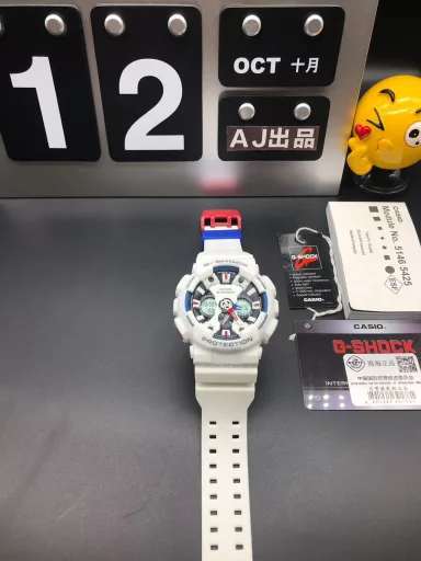 Hot selling GA-120 hand-raise light Casio G-SHOCK--classic shockproof dial design👍In stock and shipped immediately, 45-degree automatic hand-raise light function with strong visual impact🙈LCD liquid crystal display💡Stopwatch speed function accurate to 1/1000 second⌛Shockproof📣Anti-magnetic💥200 meters waterproof🏊48 city time📲Countdown⏳Alarm clock⏰Fully automatic calendar and other powerful functions