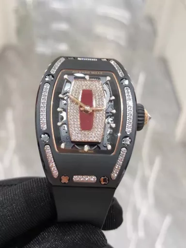 BBA Richard Miller RM0071⃣️Case: Uses the same ZTA white/black ceramic case as the original.2⃣️Movement: Exclusively customized movement to restore the original3⃣️Watch diameter: 1:1 restore the original 45.66x31.40mm, thickness is 11.85MM4⃣️Watch mirror material: Sapphire crystal mirror double anti-glare effect.5⃣️Watch strap material: Imported fluororubber watch strap, corrosion-resistant, comfortable and durable6⃣️Watch buckle: The latest titanium metal material7⃣️Diamond setting process: Breaking the traditional machine setting process, pure hand-made setting 8⃣️Electroplating process: PVD electroplating platinum