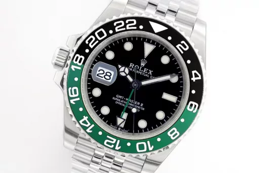 EW2022 new product, Greenwich left-handed Sprite bezel① Exclusively customized 3186 movement, can adjust the hour hand, can adjust the calendar by the hour hand, restore all the original functions, stable and reliable quality;② Bezel: high-tech integrated ceramic outer bezel, with platinum font;③ Case: size and thickness are consistent with the original, thickness is only 12.5;④ Lettering: top Swiss ice blue luminous, polished letter nails, color matching;⑤ Glass: sapphire glass with 2.5 times magnifying glass effect, transparent glass;⑥ Steel strap: 904 stainless steel strap, each strap fits perfectly with the lugs, giving the wrist the highest comfort;EW products must be fine products, and every extreme detail is the sincerity of the EW factory's ingenuity development;