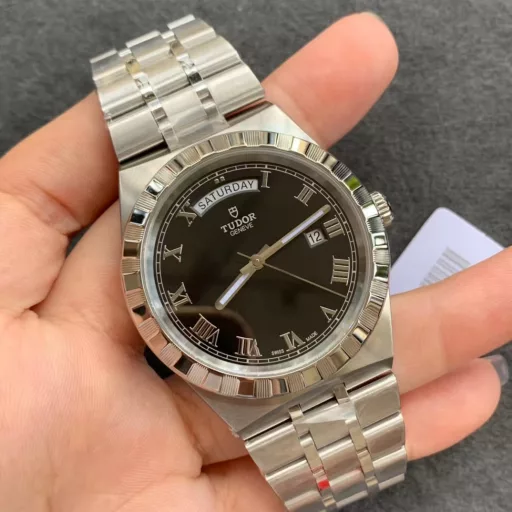 V7 41mm