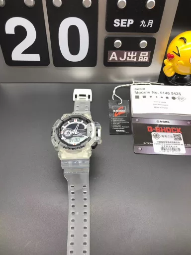 GA-400 hand-raise light Casio G-SHOCK--classic shockproof dial design👍In stock and shipped immediately, 45-degree automatic hand-raise light function with strong visual impact🙈LCD liquid crystal display💡Stopwatch speed function accurate to 1/1000 second⌛Shockproof📣Anti-magnetic💥200 meters waterproof🏊48 city time📲Countdown⏳Alarm clock⏰Fully automatic calendar and other powerful functions