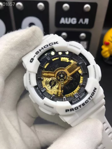 GA-110 Hand-raise Light Casio G-SHOCK--Classic shockproof dial design👍In stock and shipped immediately, 45-degree automatic hand-raise light function with strong visual impact🙈LCD liquid crystal display💡Stopwatch speed function accurate to 1/1000 second⌛Shockproof📣Anti-magnetic💥200 meters waterproof🏊48 city time📲Countdown⏳Alarm clock⏰Fully automatic calendar and other powerful functions
