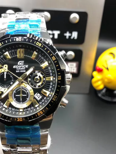 Casio new 6-pin EFR554 series multi-function quartz men's watch, movement: imported multi-function running second quartz movement, material: top 316L stainless steel shell, mirror: top gold steel coating scratch-resistant mirror, deep waterproof, strap: imported 316 stainless steel/, luminous function, size: diameter 43.5mm thickness 13mm