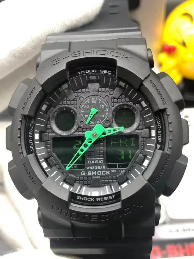 GA-110 Hand-raise Light Casio G-SHOCK--Classic shockproof dial design👍In stock and shipped immediately, 45-degree automatic hand-raise light function with strong visual impact🙈LCD liquid crystal display💡Stopwatch speed function accurate to 1/1000 second⌛Shockproof📣Anti-magnetic💥200 meters waterproof🏊48 city time📲Countdown⏳Alarm clock⏰Fully automatic calendar and other powerful functions