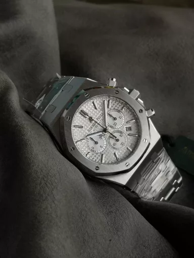OM: Audemars Piguet Royal Oak 26331ST.OO.1220ST.01 watch, stainless steel bracelet case, blue panda dial, equipped with 2385 automatic mechanical chronograph, 41 mm.