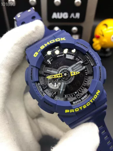 GA-110 Hand-raise Light Casio G-SHOCK--Classic shockproof dial design👍In stock and shipped immediately, 45-degree automatic hand-raise light function with strong visual impact🙈LCD liquid crystal display💡Stopwatch speed function accurate to 1/1000 second⌛Shockproof📣Anti-magnetic💥200 meters waterproof🏊48 city time📲Countdown⏳Alarm clock⏰Fully automatic calendar and other powerful functions