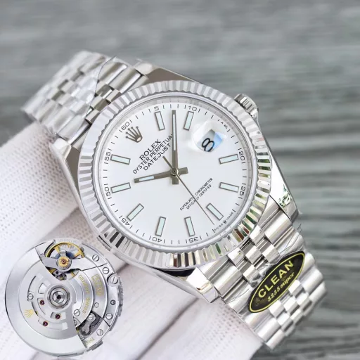 Clean factory/C factory Rolex Datejust series mechanical men's watch, genuine original mold 🎮DG11: Equipped with a one-to-one super 3235 integrated movement, 72 hours of power, no card movement decoration, and extremely stable movement2: The entire watch is 904L stainless steel / with AR factory steel band and IP vacuum electroplated platinum teeth ring / free replacement if discoloration3: The dial color is infinitely close to the original4: The only calendar font matching in the entire market. Subsequent comparison of the authenticity of the fonts from 1 to 31 🎮5: The only one that can achieve luminous hands/luminous words and nails, and achieve the same color because they are all processed by third-party factories + self-purchased Swiss c1+c3 luminous powder6: Word nails/crown mark nails are all platinum electroplatedAlthough there are not many clean styles, almost all of them are fine products, completely solving most of the pain points of the diary in the world, just for the ultimate clean-datejust 🎮Three heroes recommend exquisite men's mechanical watches SJ carefully creates super-realistic real-life pictures for you
