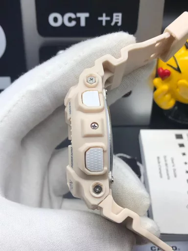 Hot selling GA-120 hand-raise light Casio G-SHOCK--classic shockproof dial design👍In stock and shipped immediately, 45-degree automatic hand-raise light function with strong visual impact🙈LCD liquid crystal display💡Stopwatch speed function accurate to 1/1000 second⌛Shockproof📣Anti-magnetic💥200 meters waterproof🏊48 city time📲Countdown⏳Alarm clock⏰Fully automatic calendar and other powerful functions