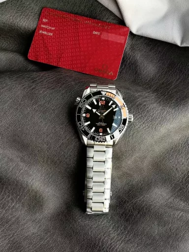 VS limited edition recommendation: Omega Seamaster series 215.30.44.21.01.002 watch, stainless steel bracelet case, 1/4 orange ceramic bezel, black dial, 8900 automatic machinery, 43.5 mm.