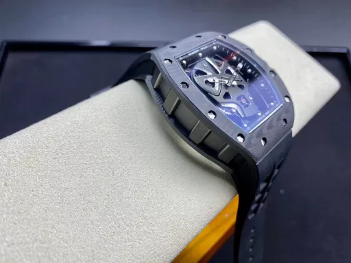 Richard Mille RM52-06 Skull Mysterious Mask watch is evolved from the popular RM52 Skull Bone, a mysterious creation, a mysterious expression. The mysterious mask looks like the masks of Iron Man, Ant-Man, and Spider-Man in 