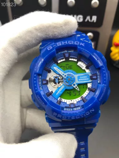 GA-110 Hand-raise Light Casio G-SHOCK--Classic shockproof dial design👍In stock and shipped immediately, 45-degree automatic hand-raise light function with strong visual impact🙈LCD liquid crystal display💡Stopwatch speed function accurate to 1/1000 second⌛Shockproof📣Anti-magnetic💥200 meters waterproof🏊48 city time📲Countdown⏳Alarm clock⏰Fully automatic calendar and other powerful functions