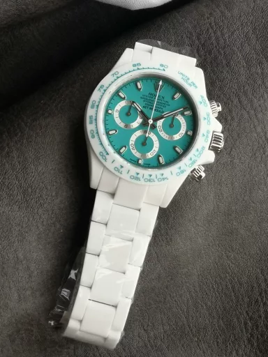 Accepting reservations [rose][rose][rose]N6 Factory super cost-effective [strong] belongs to the AET company co-branded ceramic Daytona series:① Using Dandong 4131 exclusive movement trial version 4801 machine, currently the most stable version of 4131 movement, zero repair, super stable [rose]② Imported nano solid core ceramic material, after continuous testing, the material is not easy to break, and is cut-resistant, wear-resistant, and anti-fouling [rose]③ All literal colors are infinitely close to the original color [rose]④ It has 5 color schemes, Bis Abu Dhabi Bis Kai Green, Racing Green, Sakura Pink, Panda White Series, quality online, absolutely super cost-effective watch [rose]