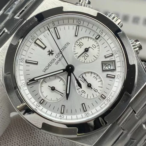 Vacheron Constantin Overseas Chronograph 5500V/110A-B075 watch equipped with a customized version of Cal. 5200 chronograph automatic mechanical movement, double-sided sapphire 42.5mm Vacheron Constantin