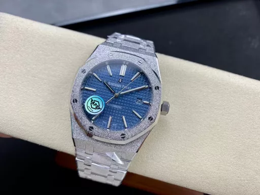 APS 15410 new product, frosted gold watchAudemars Piguet frosted gold craft is commonly known as hammered gold craft, also known as 