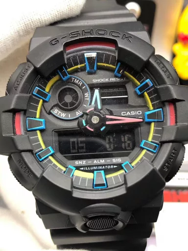 Hot selling GA-710 hand-raise light Casio G-SHOCK--classic shockproof dial design👍In stock and shipped immediately, 45-degree automatic hand-raise light function with strong visual impact🙈LCD liquid crystal display💡Stopwatch speed function accurate to 1/1000 second⌛Shockproof📣Anti-magnetic💥200 meters waterproof🏊48 city time📲Countdown⏳Alarm clock⏰Fully automatic calendar and other powerful functions📆