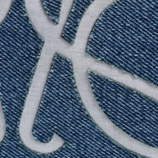 Loewe Anagram denim trousers with denim embroideryThe tight double core yarn is used, the knee is decorated with laser cutting Anagram, the classic LOEWE leather label is embellishments, laser cutting, the pants are manually opened, laid out flat to make laser cutting Anagram pattern, and then the inner cloth is affixed manually and the daily output is low. The labor cost is expensive, the loss is high, and the daily output is low. The special desizing agent is preferred, and then the cloth is soaked in it and then rinsed evenly, loose version