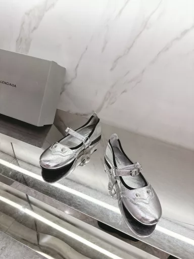 Balenciag*✨ new Mary Jane shoes for spring/summer 2025 💕What slippers to wear in summer 🤨 recommend you a good-looking and fashionable Mary Jane 😏 all kinds of leisure, featuring a comfortable ❗️ closed eyes into 🤩zp1:1 customized cowhide fabric, sheepskin inside, Italy 🇮🇹 imported leather outsole
