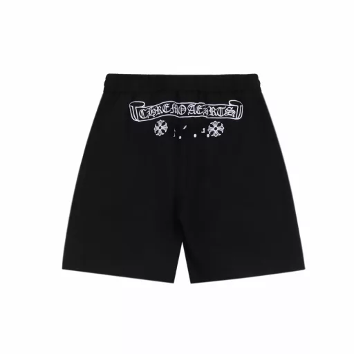 Chrome Hearts patchwork embroidered shortsOriginal purchase, fabric is 330g cotton, soft and comfortable, garment washing process, imported TAJIMA machine positioning embroidery, customized sterling silver arc buckle, pure hand stitching, customized accessories, large factory products are very demanding workmanship, comfortable and natural to wear, workmanship details compared to the counter, second kill market version